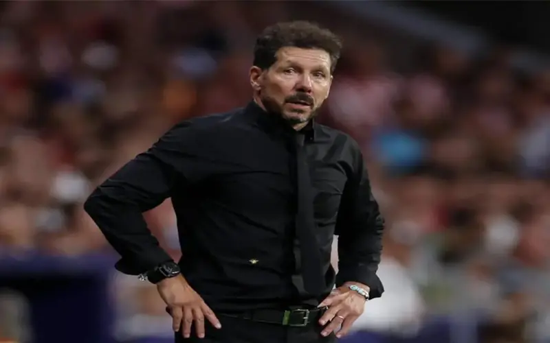 آس: سيميوني يُعد سلاحًا فتاكًا لـ برشلونة في دوري أبطال أوروبا